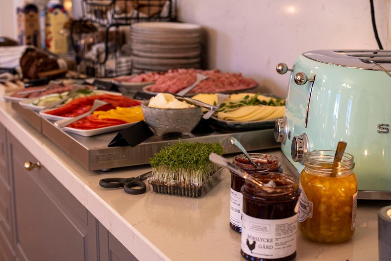 Hotell & Bistro Roedesund كالسبوري المظهر الخارجي الصورة