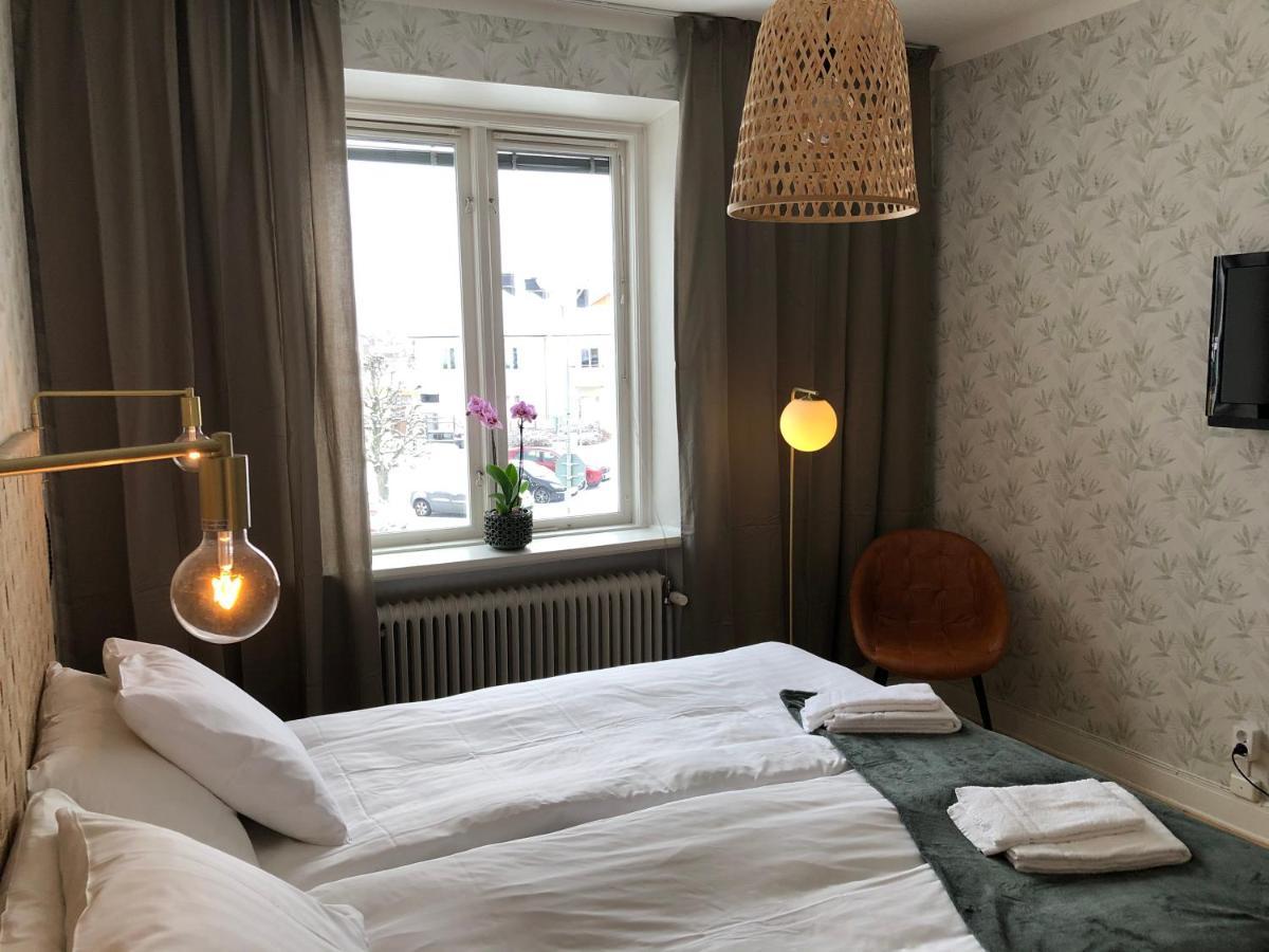 Hotell & Bistro Roedesund كالسبوري المظهر الخارجي الصورة