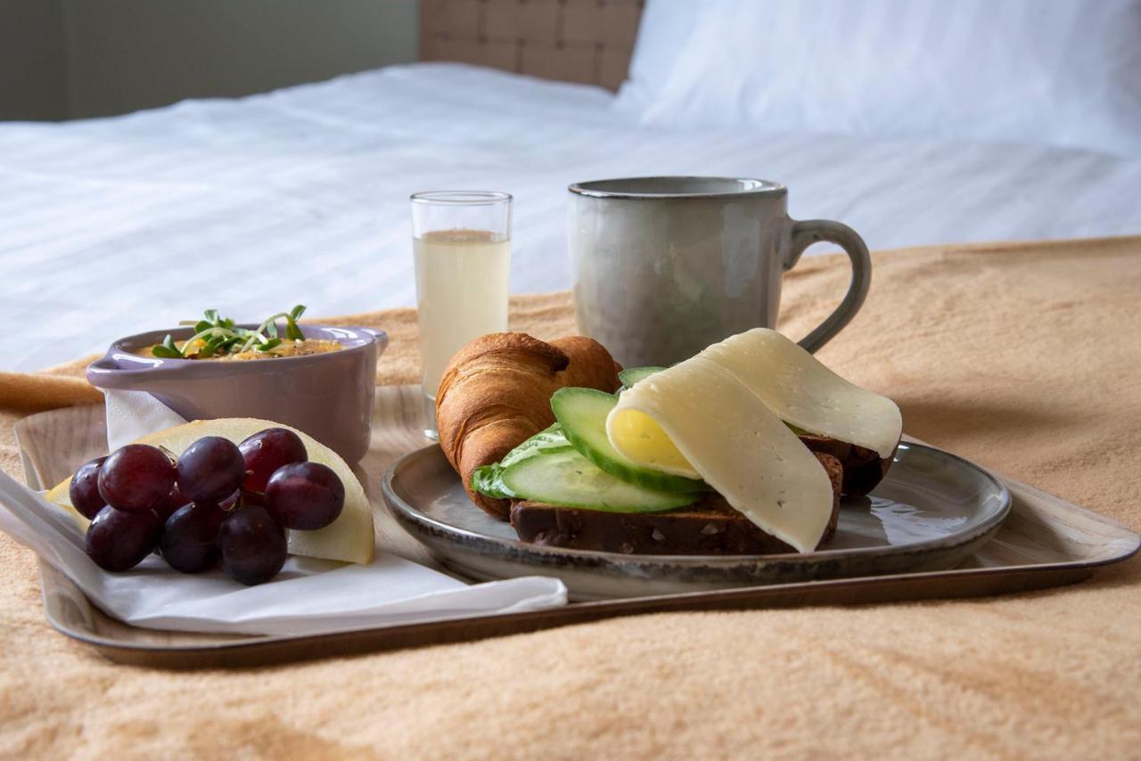 Hotell & Bistro Roedesund كالسبوري المظهر الخارجي الصورة