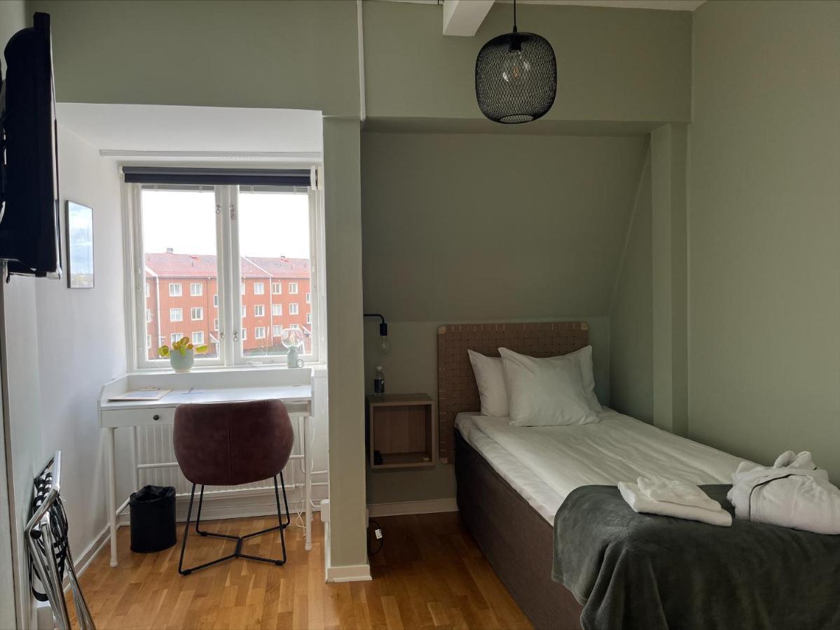 Hotell & Bistro Roedesund كالسبوري المظهر الخارجي الصورة