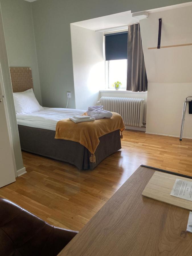 Hotell & Bistro Roedesund كالسبوري المظهر الخارجي الصورة