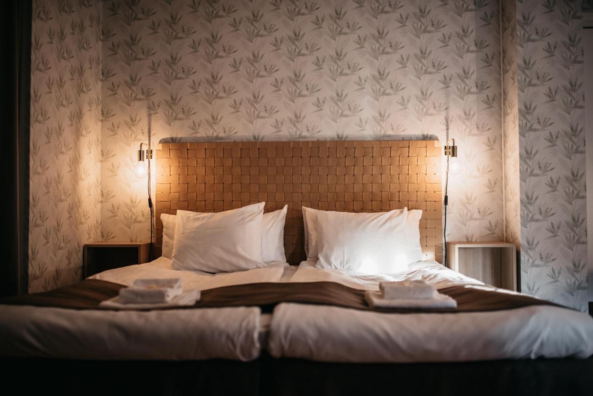 Hotell & Bistro Roedesund كالسبوري المظهر الخارجي الصورة